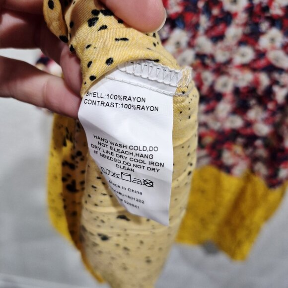 Suzanne Betro NWT Vibrant Floral Babydoll Tunic Short sleeve Top Size 2X - Picture 7 of 7